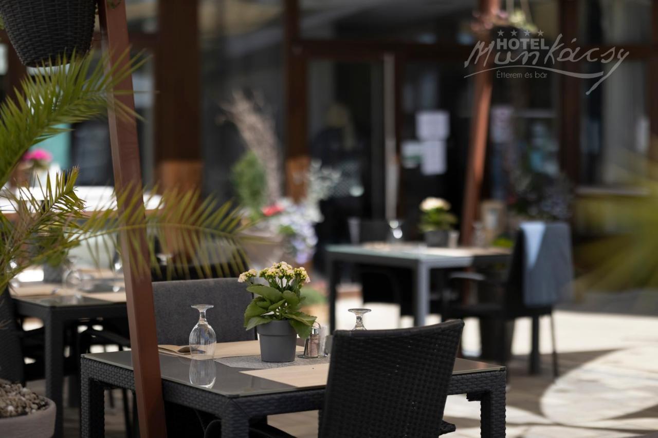 Munkacsy Hotel Бекешчаба Экстерьер фото